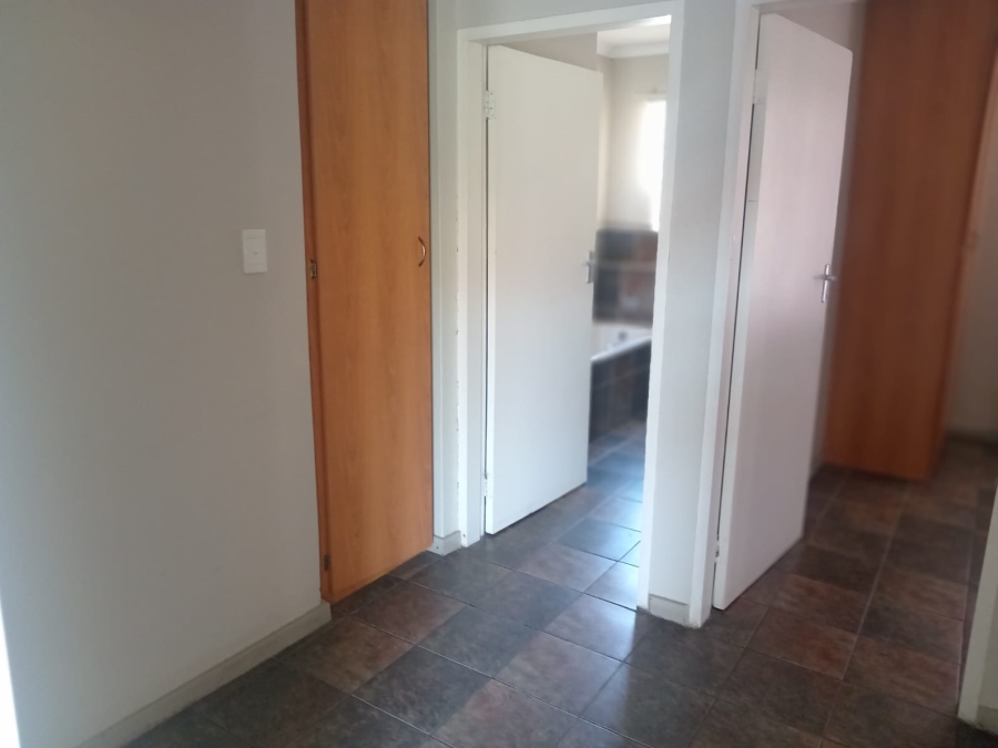 To Let 3 Bedroom Property for Rent in Waterval East North West